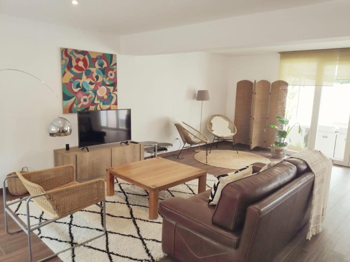 Jas Dou Felibrige Bed & Breakfast Puget-Ville Екстериор снимка