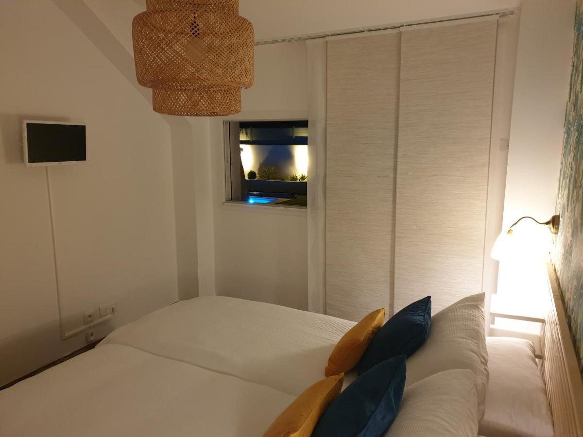 Jas Dou Felibrige Bed & Breakfast Puget-Ville Екстериор снимка